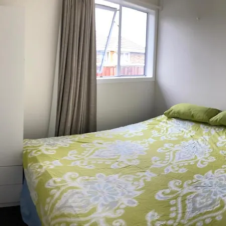 Comfortable Home Close To Airport